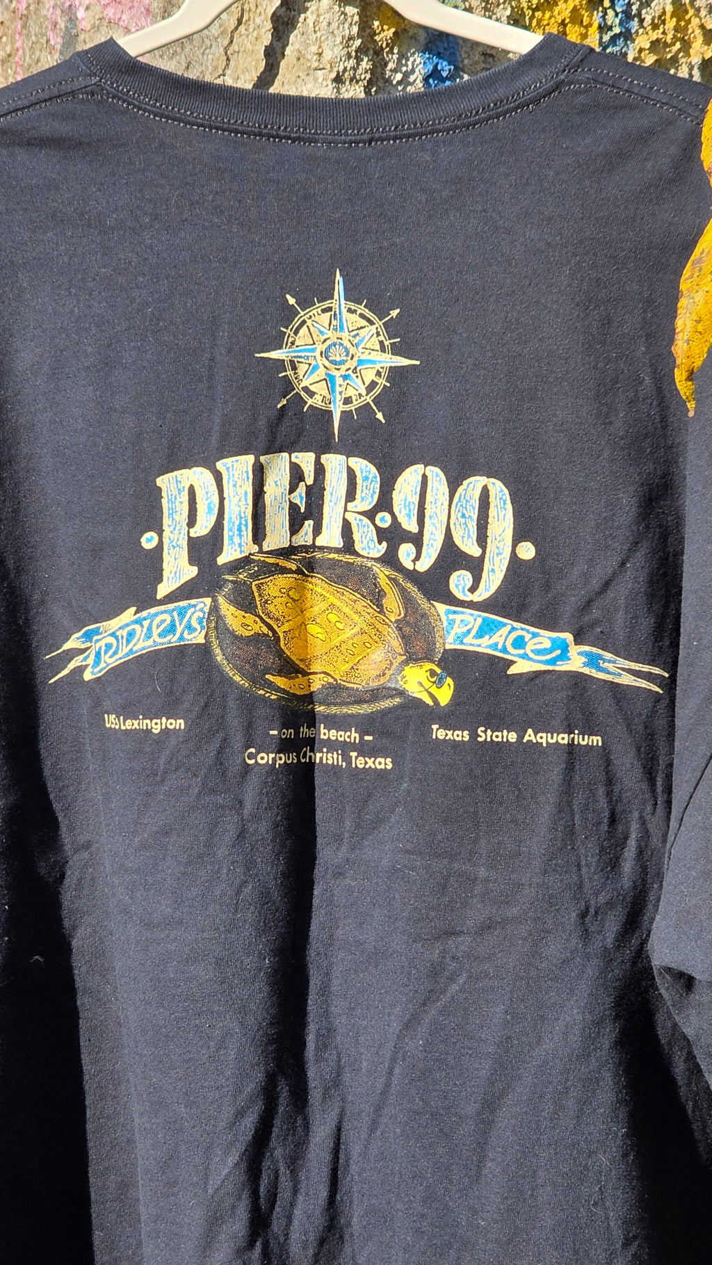 Pier 99, corpus Christi graphic tee. Size large