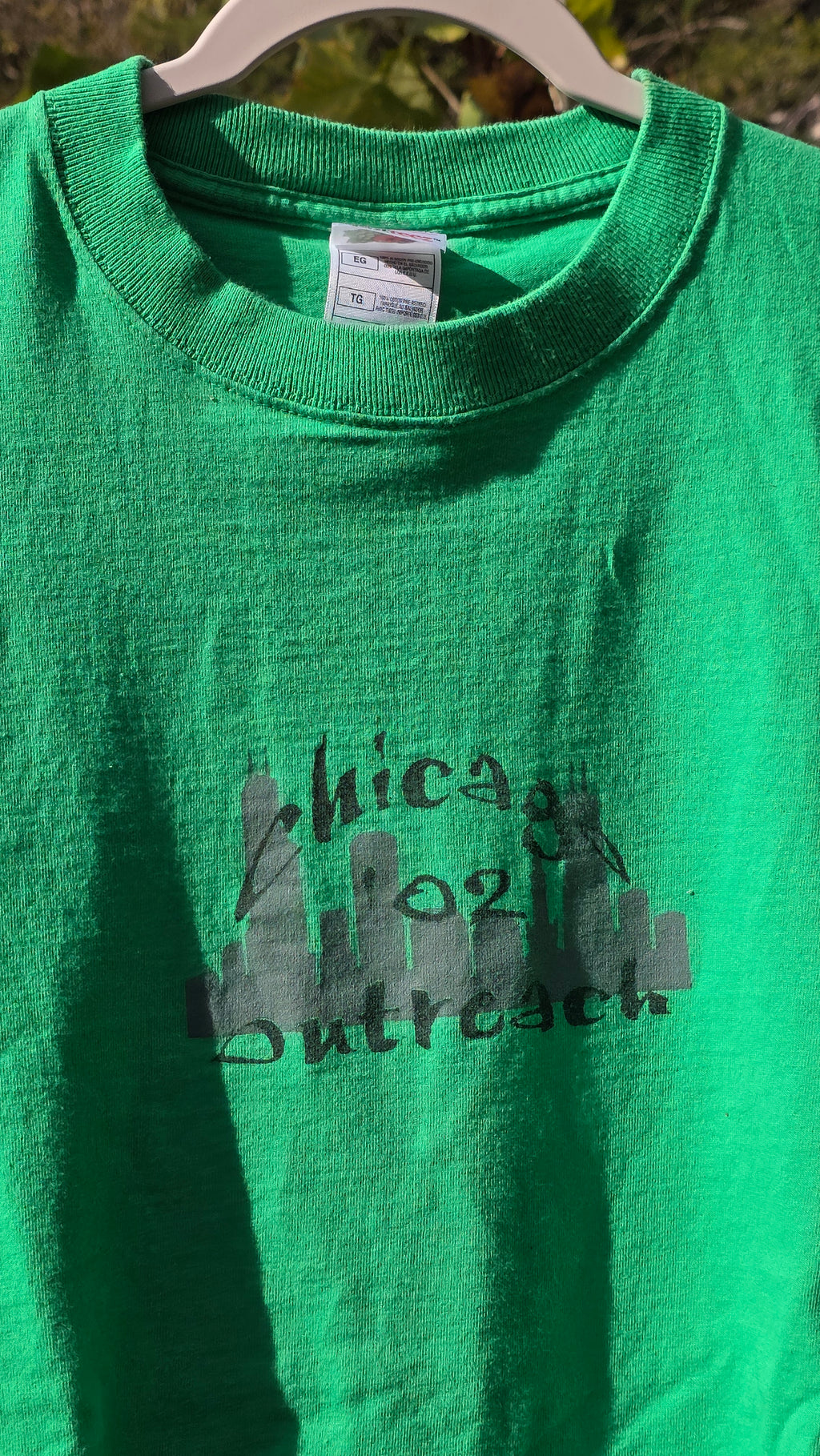 02' Chicago outreach vintage tee. Size L