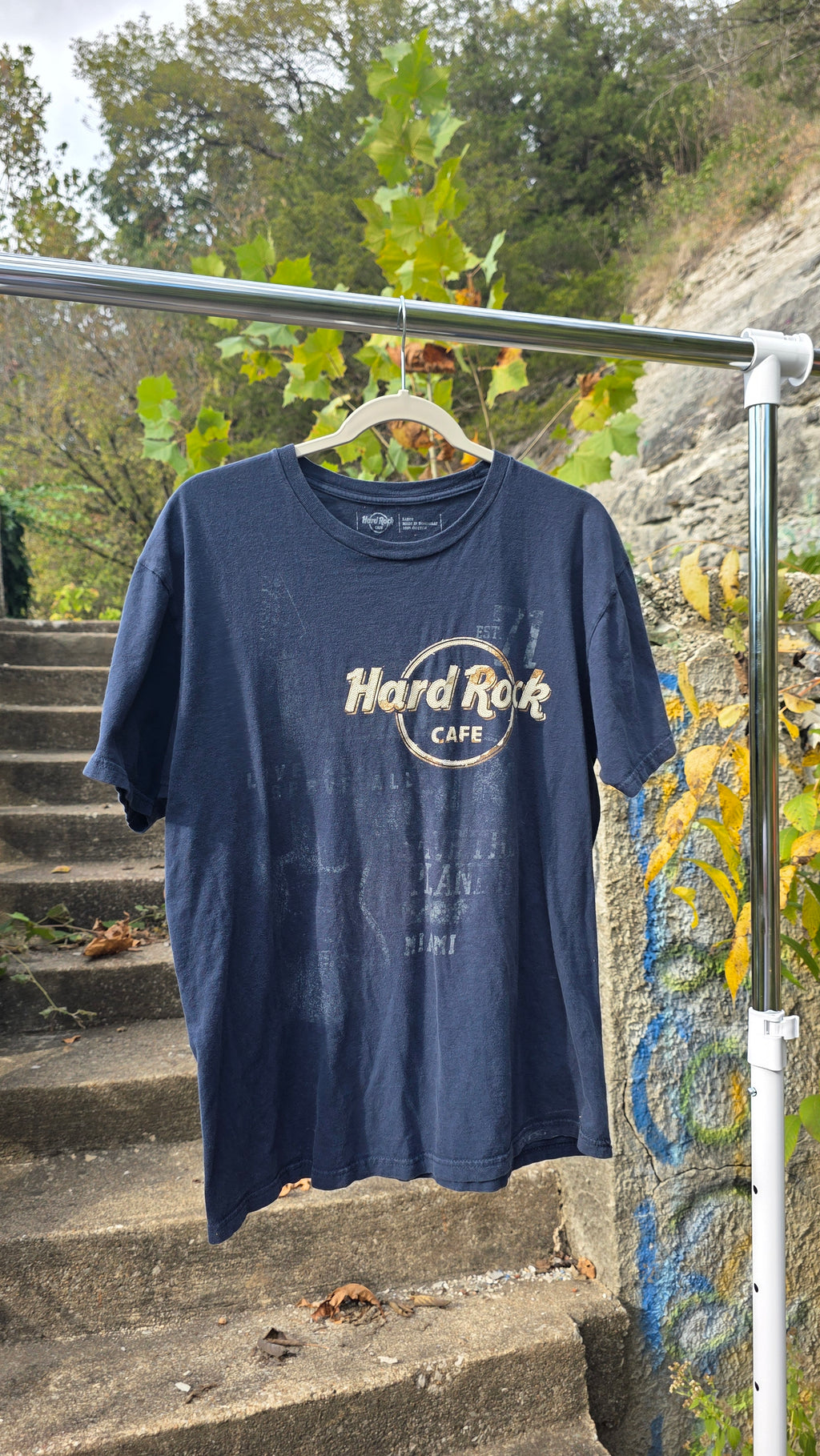 77' Hard rock Cafe "miami" tee. Size large